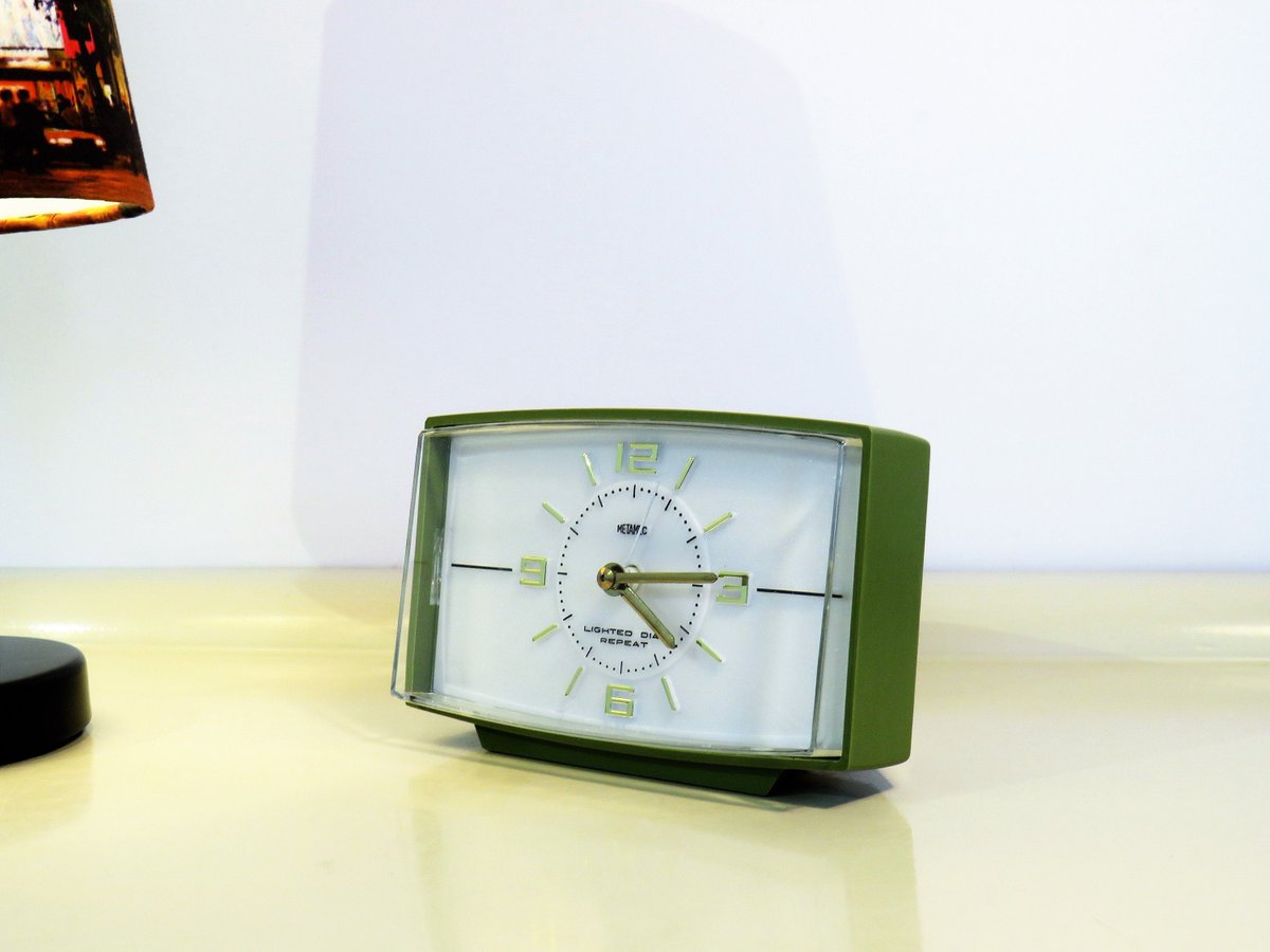 MaLanterne's tweet photo. Vintage Alarm Clock, METAMEC Desk Clock, Working Electric Clock, Green Color, Design Clock, Home Decor, Made in England, 70s https://t.co/VMVzOveni0 #BlackFriday #Wedding #CYBERSALE #Retro #MyNewTag #Christmas #Vintage #covid-19 #ElectricClock https://t.co/spvU436QZY
