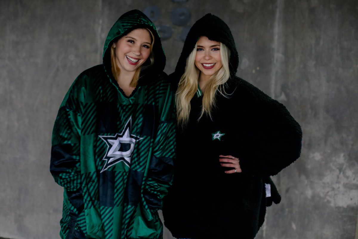 The <a href="/FOCOusa/">FOCO</a> Reversible Check Hoodeez is the perfect item for the current weather situation! Get 30% OFF today and tomorrow in-store &amp; online!  Use the Game Day Pick-Up option if you will be at the AAC tomorrow night! hangarhockey.com/collections/ga…

#GoStars