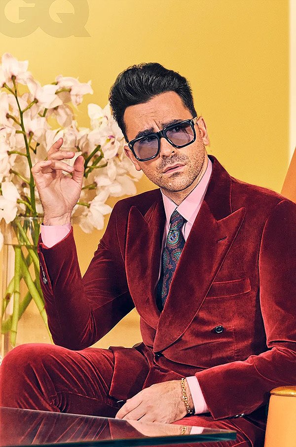 I present to you, my greatest creation Dan Levy as queer books, a thread -