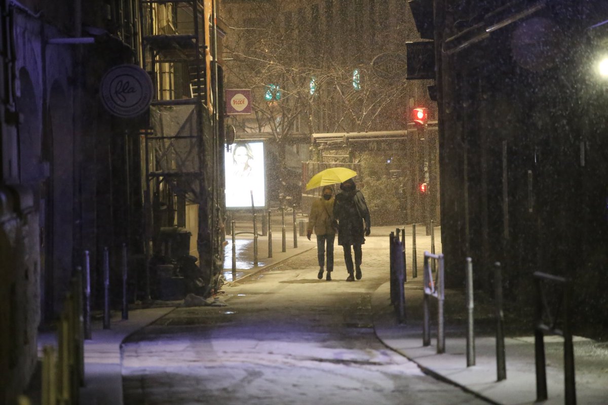 txbrd's tweet image. Petite balade en sortant du bureau 😍 #lyon sous la neige ❄️🌨️