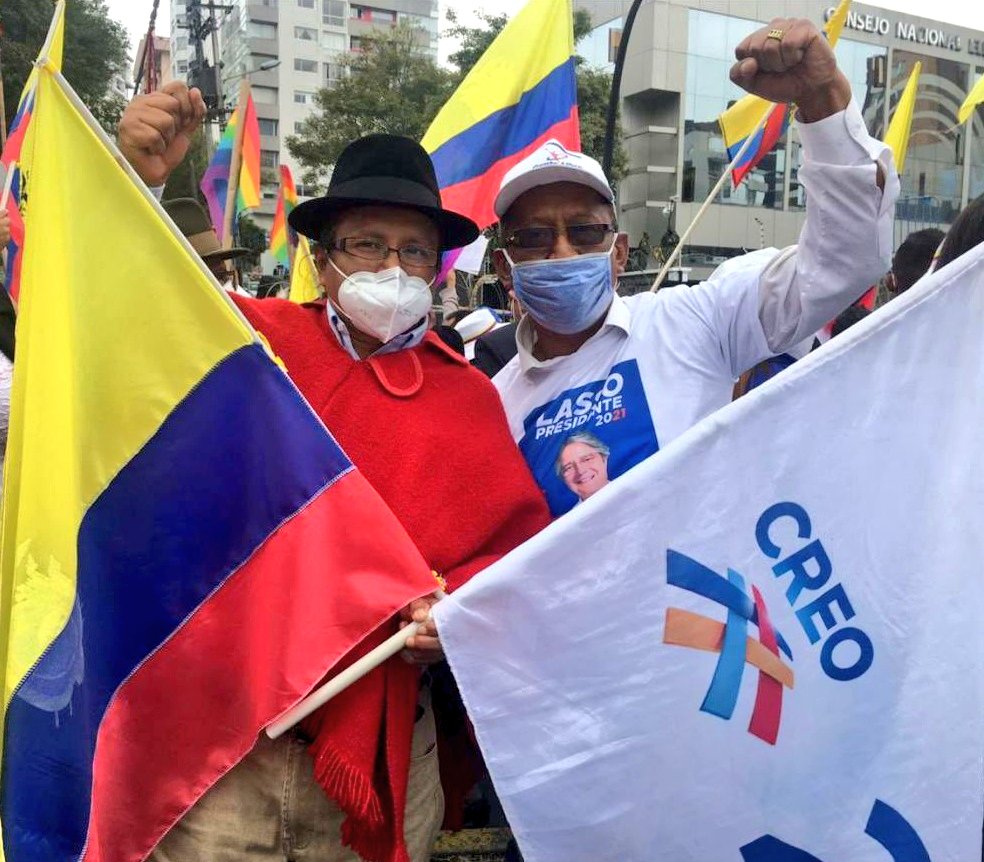 MoniVelasquezV's tweet photo. La política también puede unir. https://t.co/DcwVuraBNZ