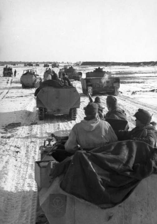 ww2podcast (@theww2podcast) on Twitter photo By the end of 1944 the Red Army was poised on the very frontiers of the Third Reich. How had the once unstoppable, mighty Wehrmacht faltered so disastrously?
In episode #136 we look at Army Group South throughout 1944. #history <a href="/OspreyBooks/">Osprey Publishing</a> #WWII By the end of 1944 the Red Army was poised on the very frontiers of the Third Reich. How had the once unstoppable, mighty Wehrmacht faltered so disastrously?
In episode #136 we look at Army Group South throughout 1944. #history <a href="/OspreyBooks/">Osprey Publishing</a> #WWII