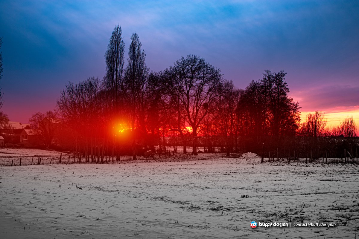buffydesign's tweet photo. Couché de Soleil ce soir à Lucenay-le-Duc 
©️ Copyright @BuffyDesign 

Département de la Côte-d'Or Bourgogne Tourisme Potins de l'Auxois 
#lucenayleduc #cotedor #montbard #venareyleslaumes #auxois #cotedorpix #cotedorjadore https://t.co/e8vO2M0bqr