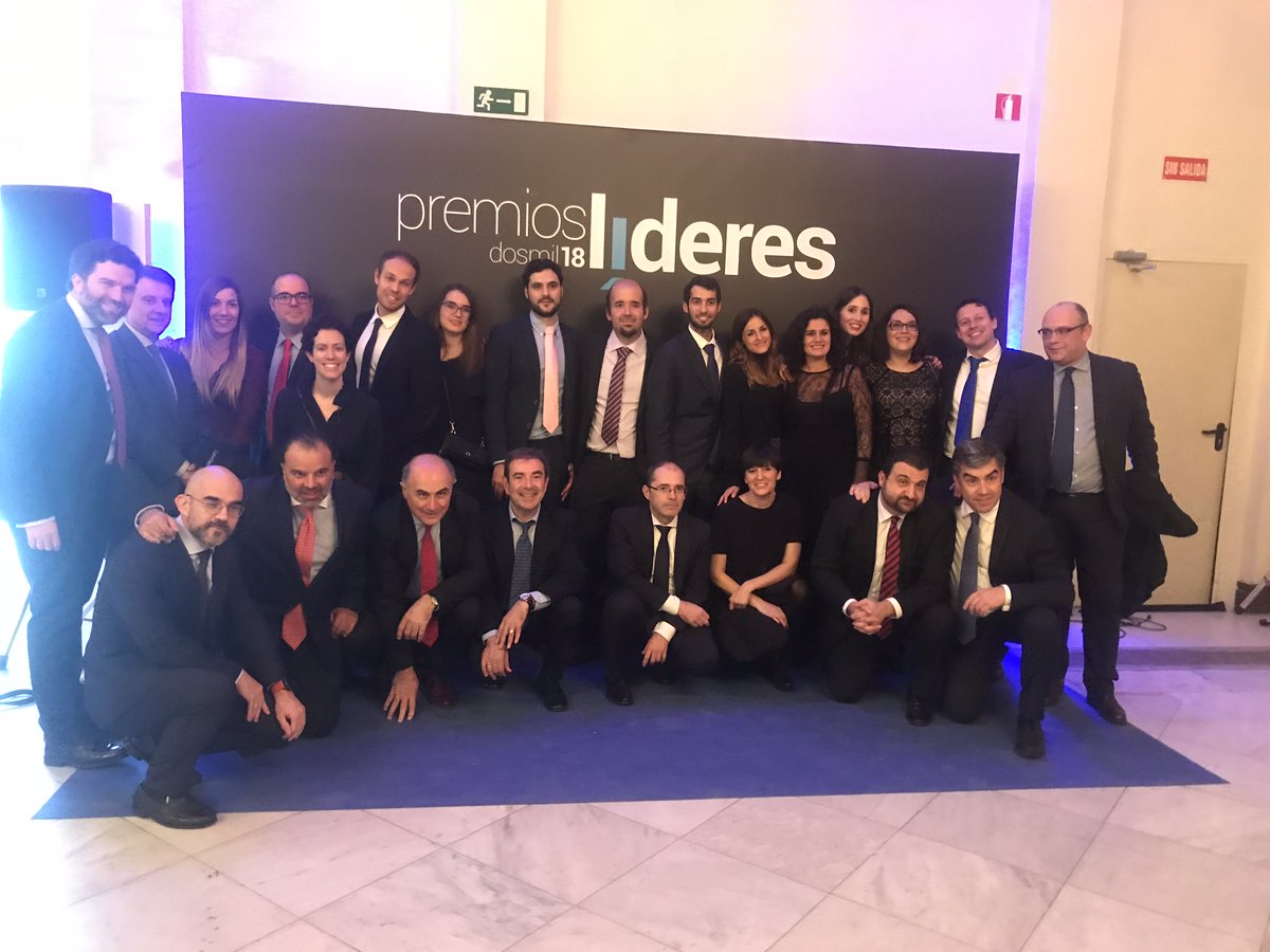 Pacoportela's tweet image. Termina una estupenda etapa en mi vida profesional en #BLUEMEDIA
GRACIAS a clientes y proveedores por vuestra confianza.
Y GRACIAS a los compañeros de @20minutos, @la_informacion y @HENNEO por todo lo que me habéis enseñado.
Esto no es un adiós, simplemente es un “hasta pronto”🤗