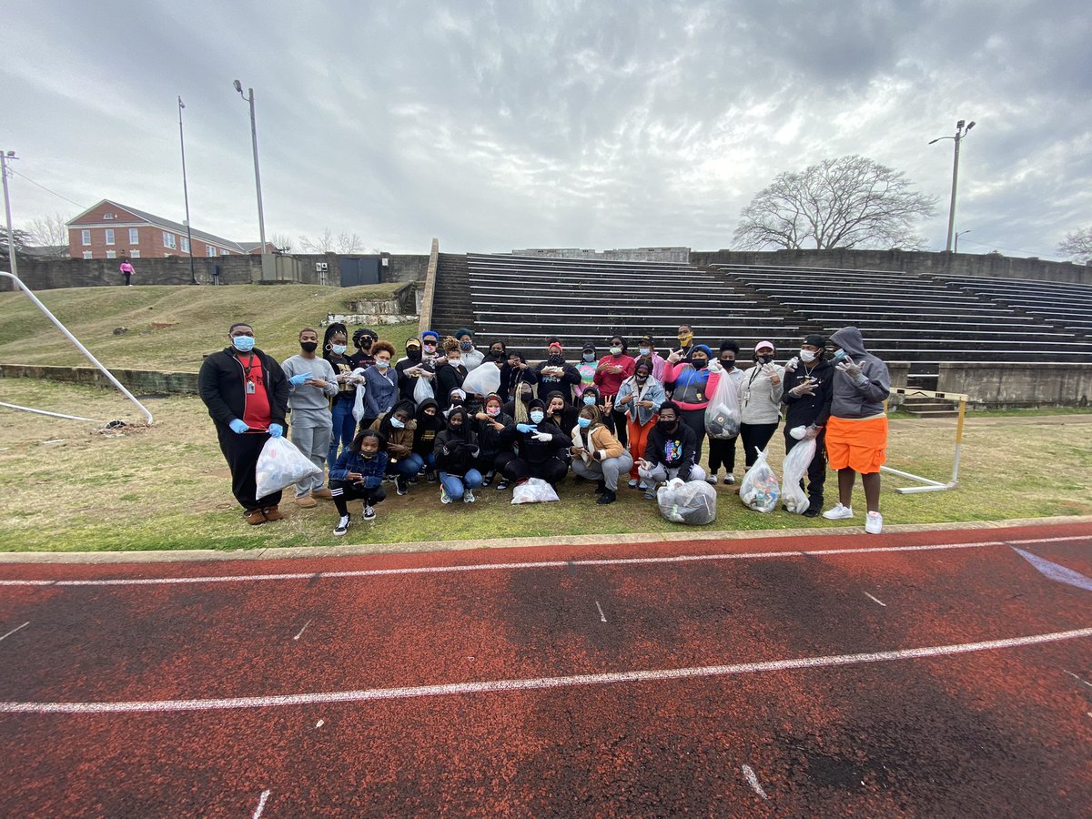 It was an honor to connect with the presidents of <a href="/nsbealasu/">Alasu-NSBE</a> and clean up campus! 2/6/2021 #myasu