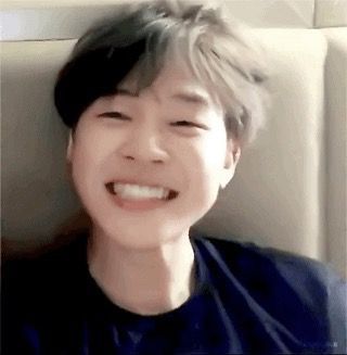 taehugs7's tweet photo. #Arimin : CHEESE~😬 https://t.co/EU2NW7RB8l