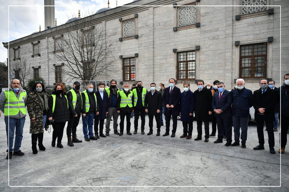 ErolKarapinar's tweet photo. Beylikdüzü Sivaslılar Derneği Kurucusu rahmetli ağabeyimiz #HalitTuna’yı vefatının 4. yılında dualarla andık ardından Beylikdüzü Komşuları Platformu’nun Covid-19 sebebiyle hayatını kaybeden vatandaşlarımız anısına dağıttığı hayır lokmasına eşlik ettik.
@SBugraKavuncu https://t.co/1HMewajKE0