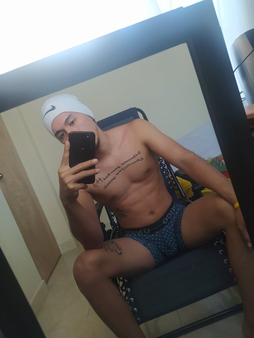 😎 https://t.co/RBcTXgLKZZ<a href="/tag/nuevafotodeperfil"class="tags"><span>#nuevafotodeperfil</span></a>