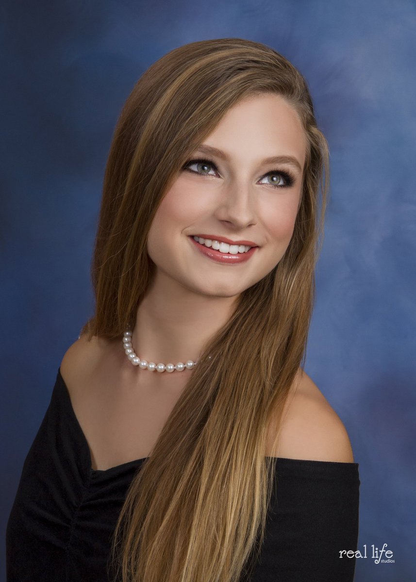 RealLifeStudios's tweet image. Stay warm and stay safe RVA.  Have a great weekend. 

If we can help you design your perfect senior portrait session let us know. 

#richmondsbestseniorportraits #richmondseniors #richmondphotographer #highschoolseniors #reallifestudios #seniorportraits