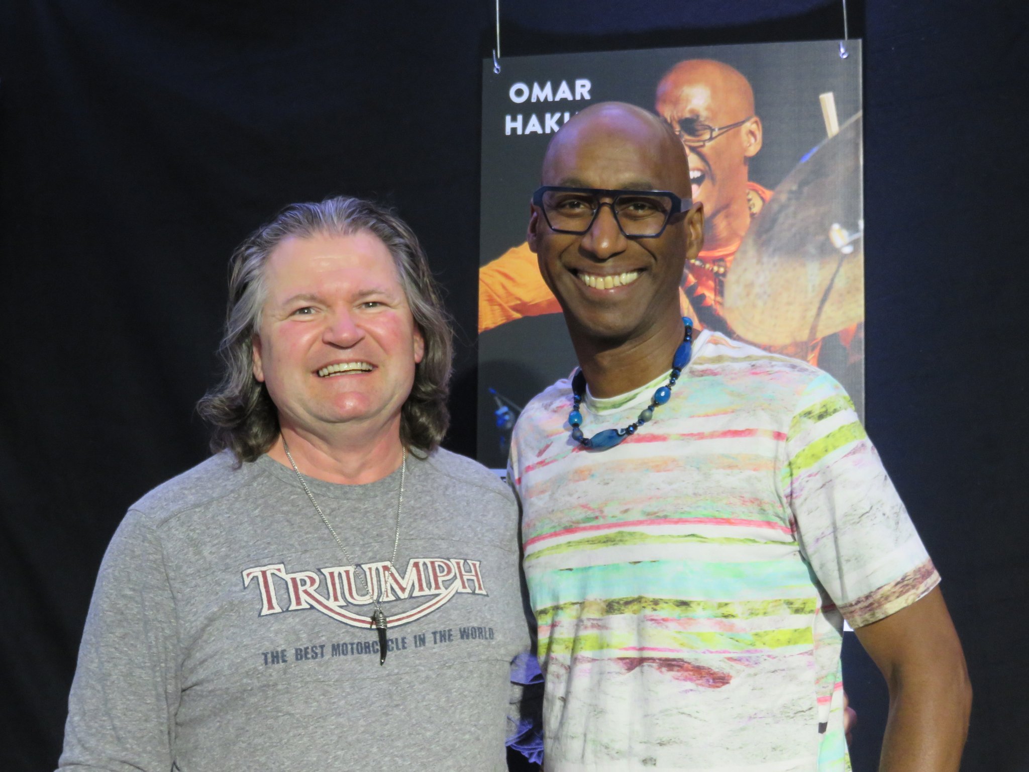 Happy birthday to super drummer Omar Hakim.
(That\s him playing drums on Bowie\s \"Let\s Dance\"). 