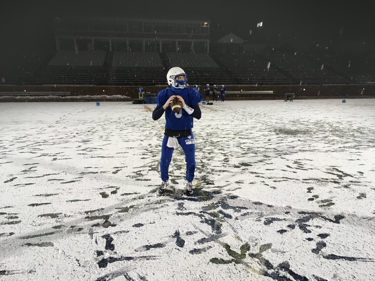 Coach_JimmieIII's tweet photo. Our guys gained a little more respect for those Lambeau Field snow games yesterday😂
#SnowPractice #AllInAllTheTime https://t.co/ZUljIM943r