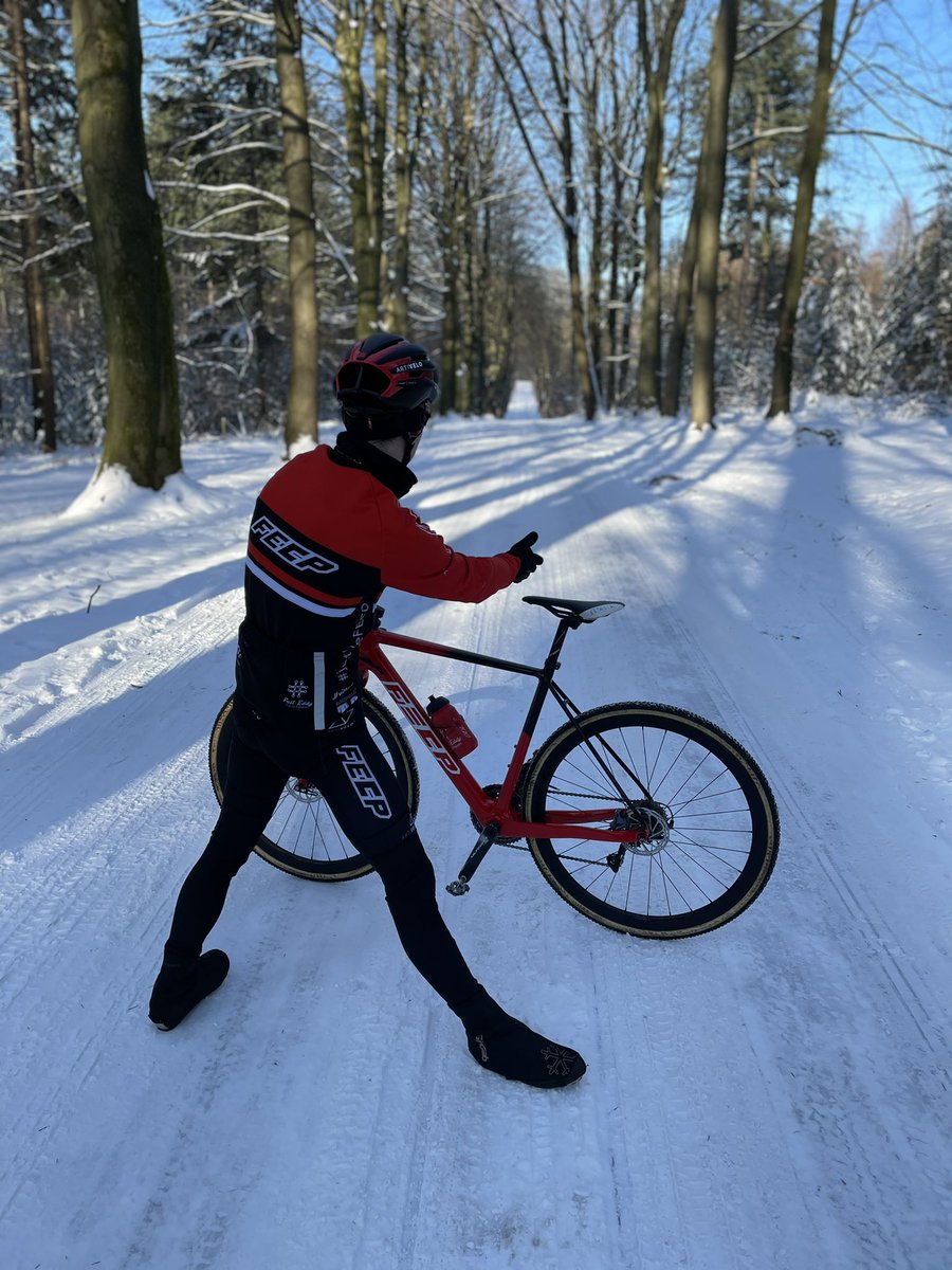 TeamFECP's tweet photo. Op zoek naar een koers! π΄βͺοΈ
..
..
..
#olenz #artivelo #jiglerNL #customperformancewear #lazersport #fecpwheels #vittoriabenelux #boeshieldt9 #justrideFECP #fecp #teamfecp #cx #mtb #enduro #road #offroad https://t.co/CuuQCunefQ