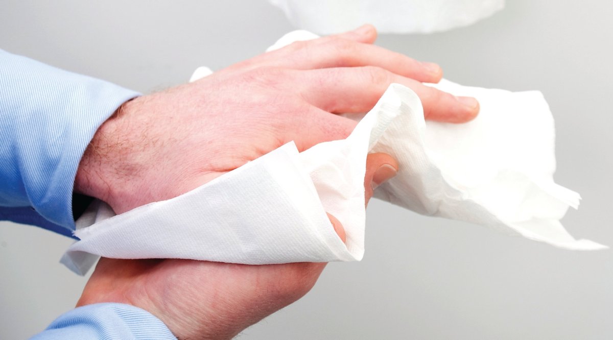CleaningMatters's tweet photo. “Science proves that paper towels are the most hygienic option for hand drying, but the dangers presented by alternative drying methods raise concerns,” warns Steve Jones from Kimberly-Clark Professional.
https://t.co/iDxEYYHdCU https://t.co/ux15L6hIIn