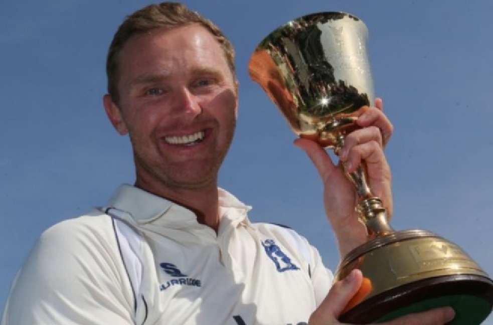 TheCountyCrick2's tweet photo. 🚨 New Episode 🚨 

On today's episode of TCCP we had the pleasure of being joined by former Leicestershire and Bears icon Darren Maddy for an incredible 2 hour+ long discussion about all things county cricket and lots more! 🏏

Please RT if you can! 🙌

https://t.co/ZV024fJkI4 https://t.co/Lo9yblORhx