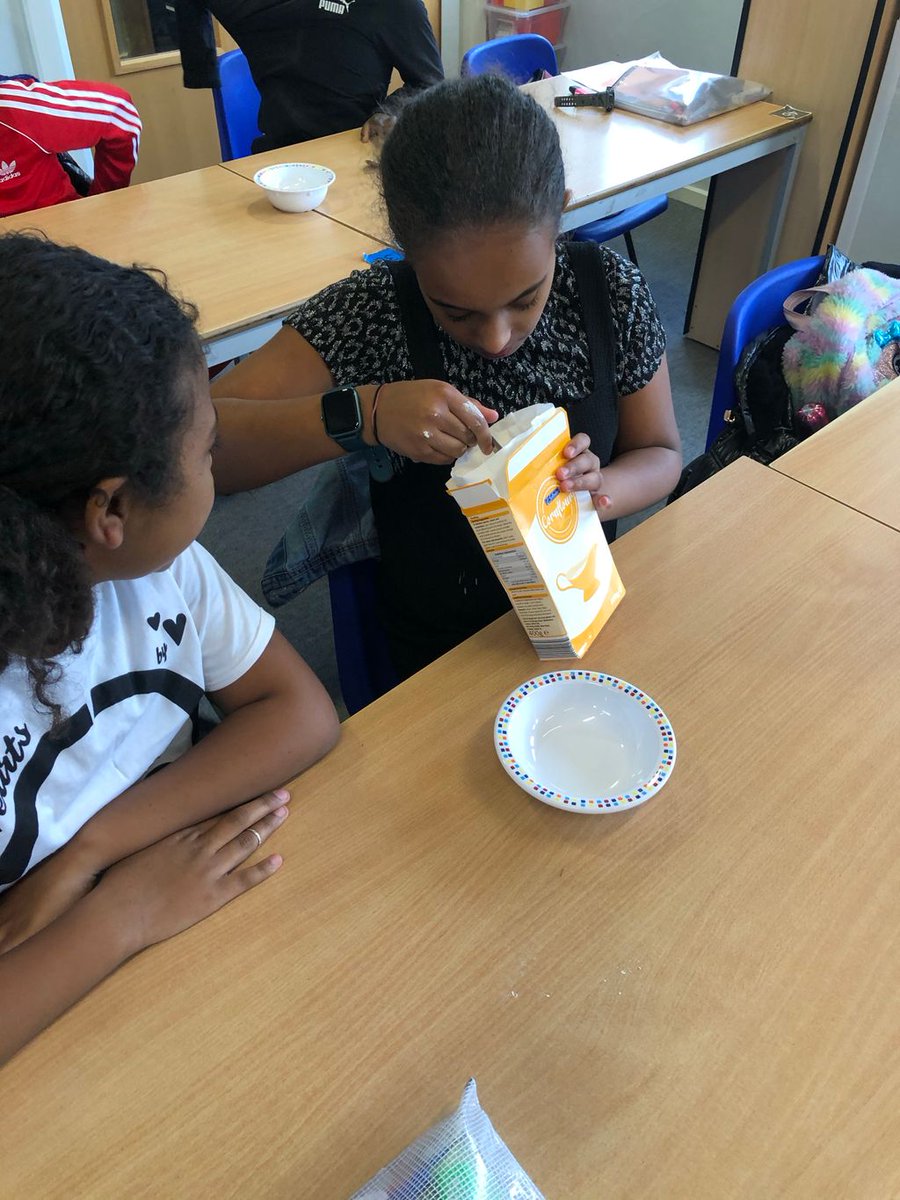 BlueBellHillPS's tweet image. Today in school in year 5, and within our home learning, we have been making bioplastic. We learnt about the importance of renewable resources and the negative effects of non-renewable resources @NottsFOSAC #CURIOUSNOTTS