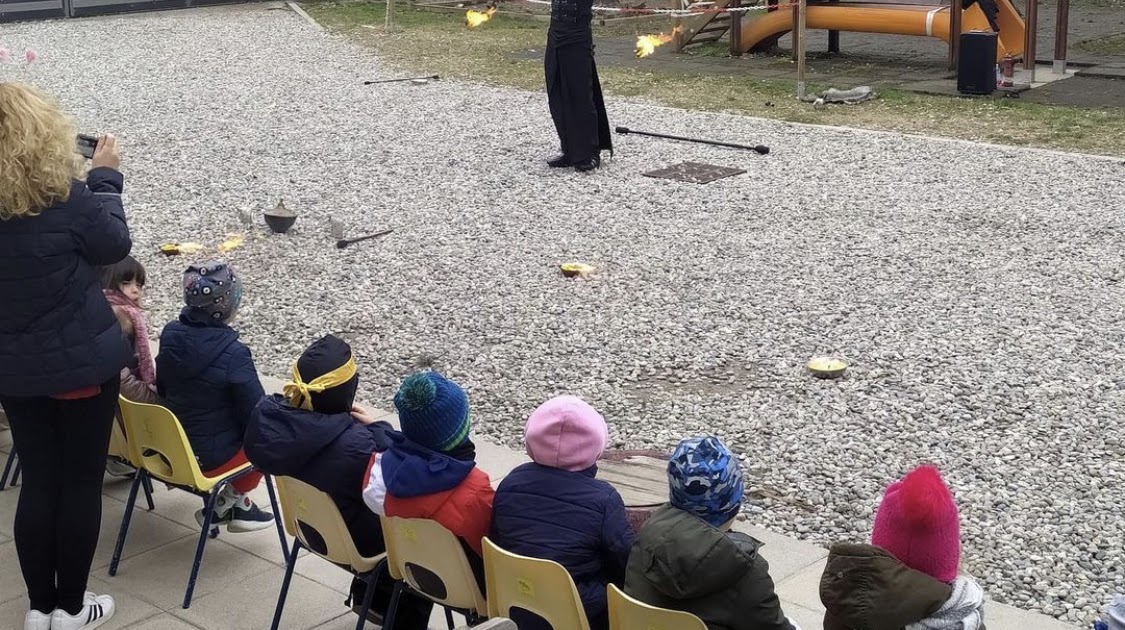 RoSaimon's tweet photo. Festeggiando il carnevale con uno spettacolo col fuoco! - Verdello https://t.co/Rg7ydXE8bA https://t.co/eNdcSXQDU7