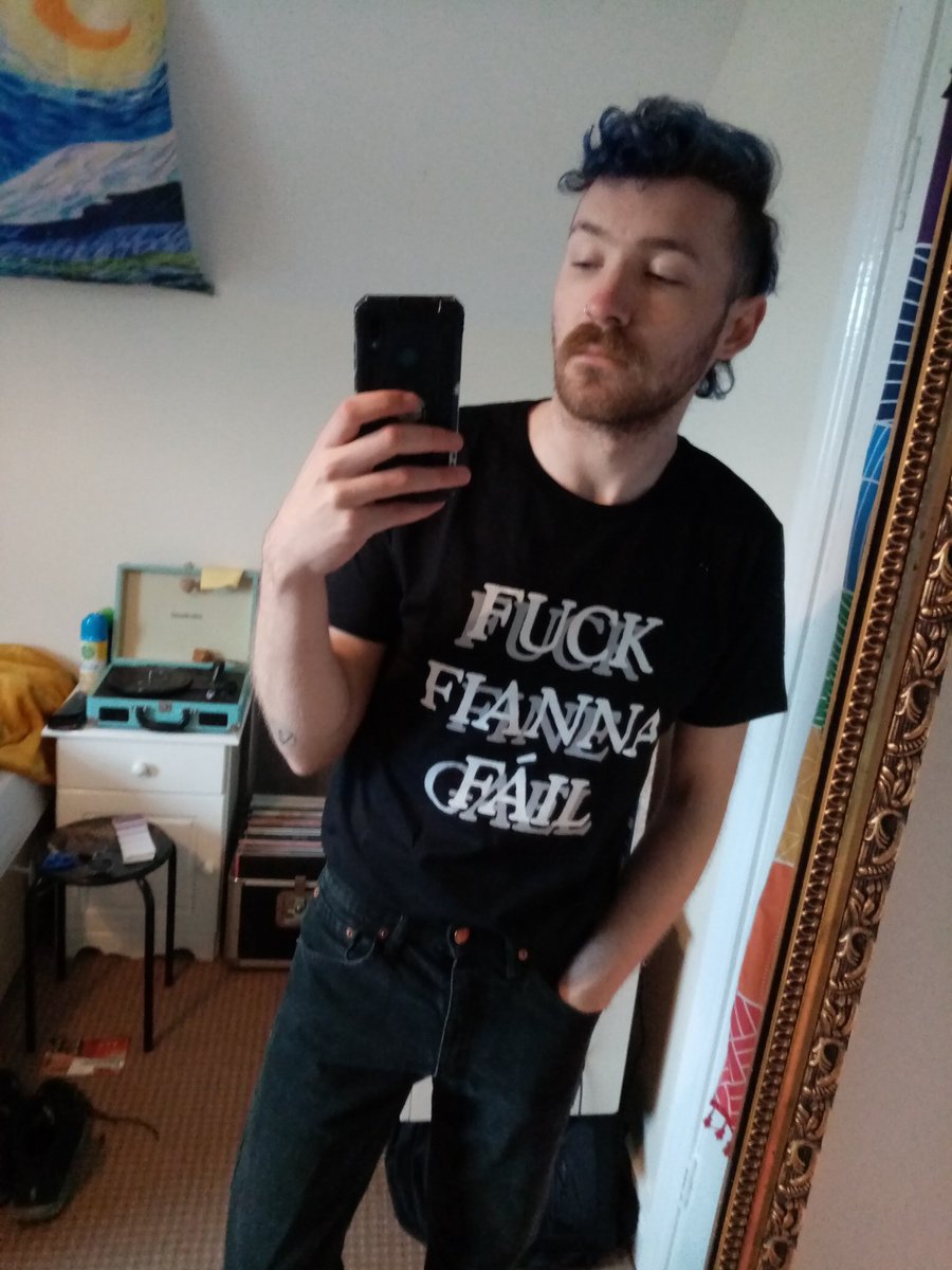 fuckyeats's tweet image. I remember once at a gaff party in my house when i was living in alverna in cork, @imgrandsure was giving out that people were selling humans of the sesh merch without his permission.
I said to him, when you make your own stuff, ill be sure to buy it.
Only took me like 3~4 years.