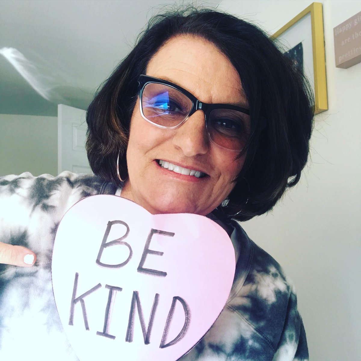 Mr. Yanders tweet media