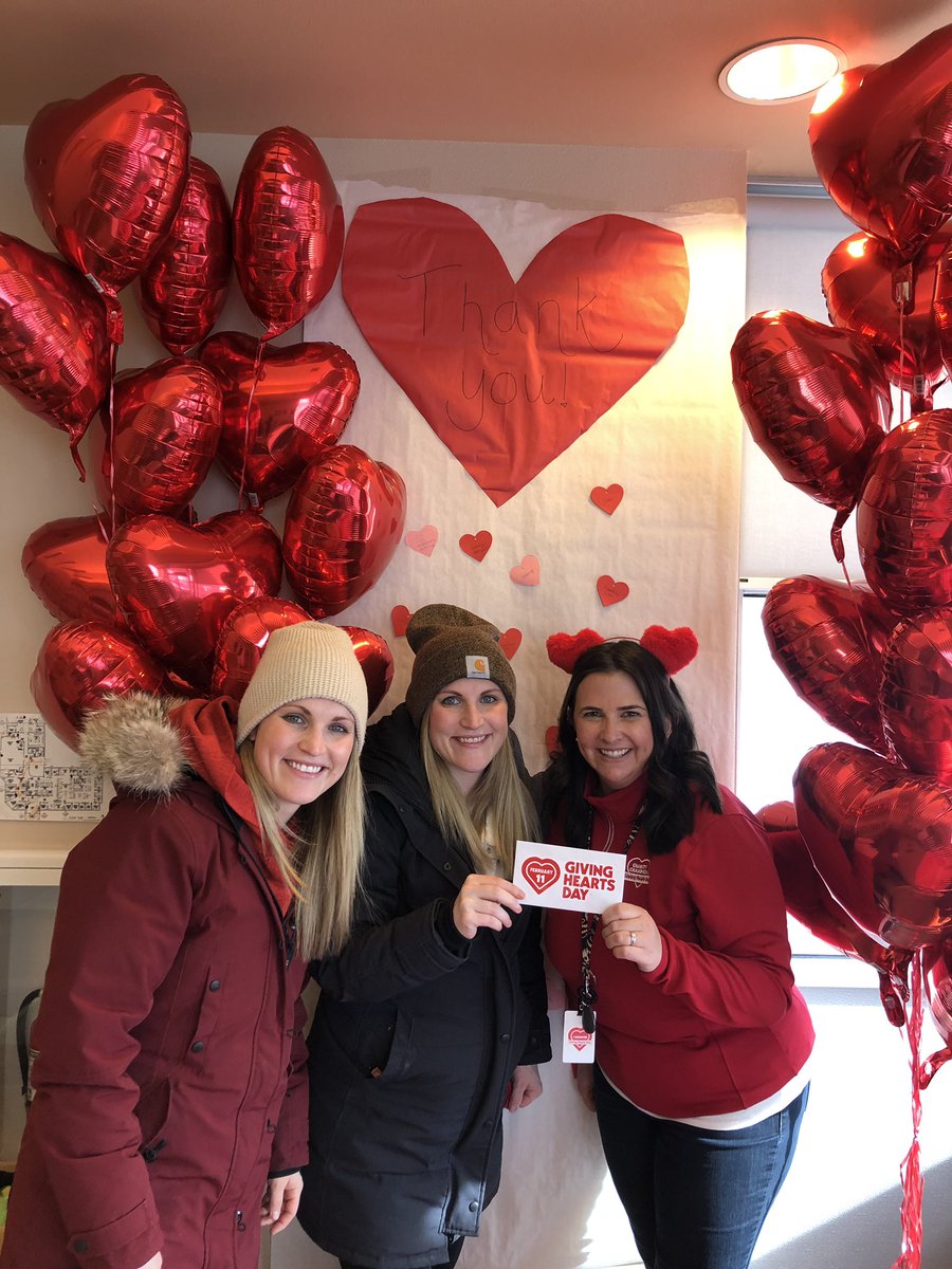 LamoureuxTwins's tweet photo. Thank you to everyone who donated this @Givingheartsday. You all helped make a difference yesterday. A special thank you to @ProcterGamble and the @always for donating 20,000 units of feminine products
#workneverstops #cheerfortheonebehind #philanthropy #FBF #FlashbackFriday https://t.co/wmHbXwYaHO