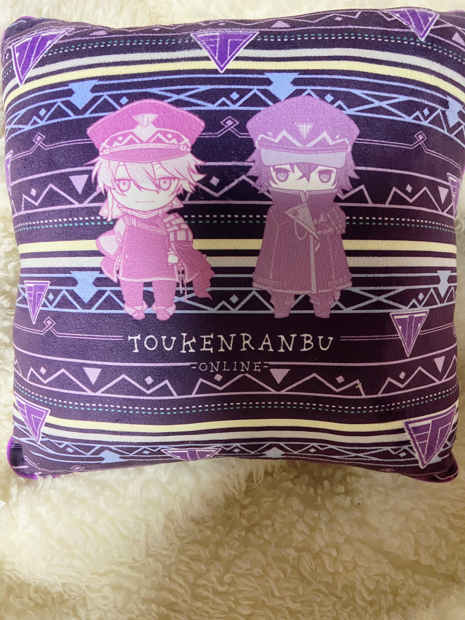 Meron しまむら とうらぶのコラボ 近くのしまむらに商品置いてるか 見るだけ と思って行って かわいいのでつい買ってしまったー 背当てクッション 刀剣乱舞 水心子正秀 源清麿 T Co Lwde1oiakl Twitter Meron しまむら とうらぶのコラボ 近くのしまむらに商品置いてるか 見るだけ と思って行って かわいいのでつい買ってしまったー 背当てクッション 刀剣乱舞 水心子正秀 源清麿 T Co Lwde1oiakl Twitter