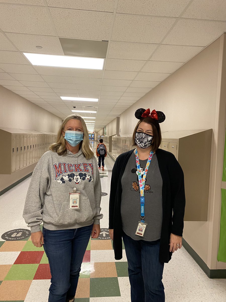 JWalshMSStuCo's tweet photo. Mrs. Acuff, Mrs. Spikes, Mrs. Springfield, and her student enjoyed Disney Day! #DisneyDay #MakeADifferenceSpiritWeek https://t.co/nThRVIdtWW