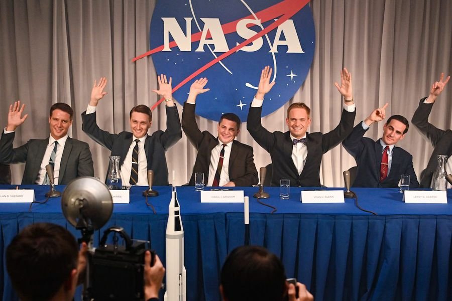 hereisLor's tweet image. Hoy el catálogo de estrenos para ver está variadísimo: 

✨#WandaVision Episodio 6

💌La tercera y última parte de la historia de Lara Jean y Peter #ToAllTheBoys 

🥰El romance juvenil con un loop temporal #MapOfTinyPerfectThings 

🚀Los elegidos de la gloria Episodio 2