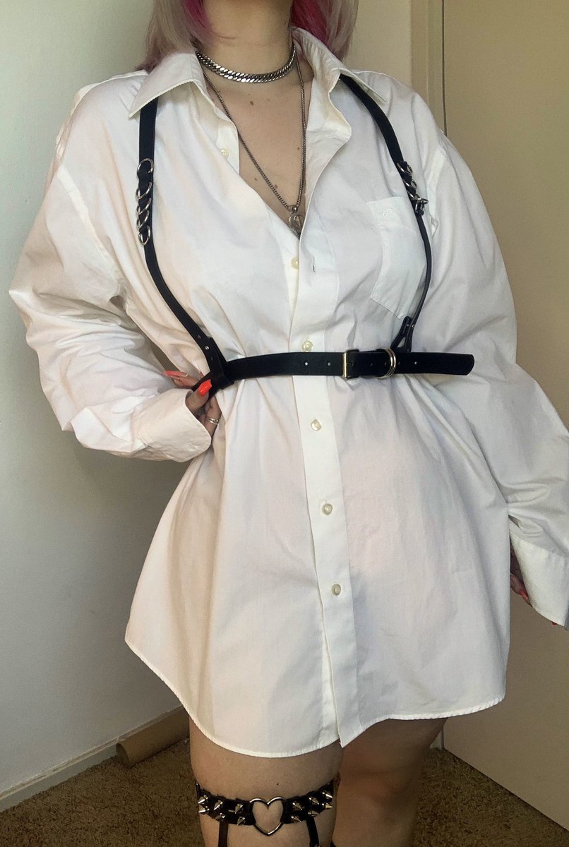 CW // Body Image
//
//
//
Happy #fonkymonkefriday 🔥✨
Are you still streaming E-girls? 
Road to 100M lets get it 🔥