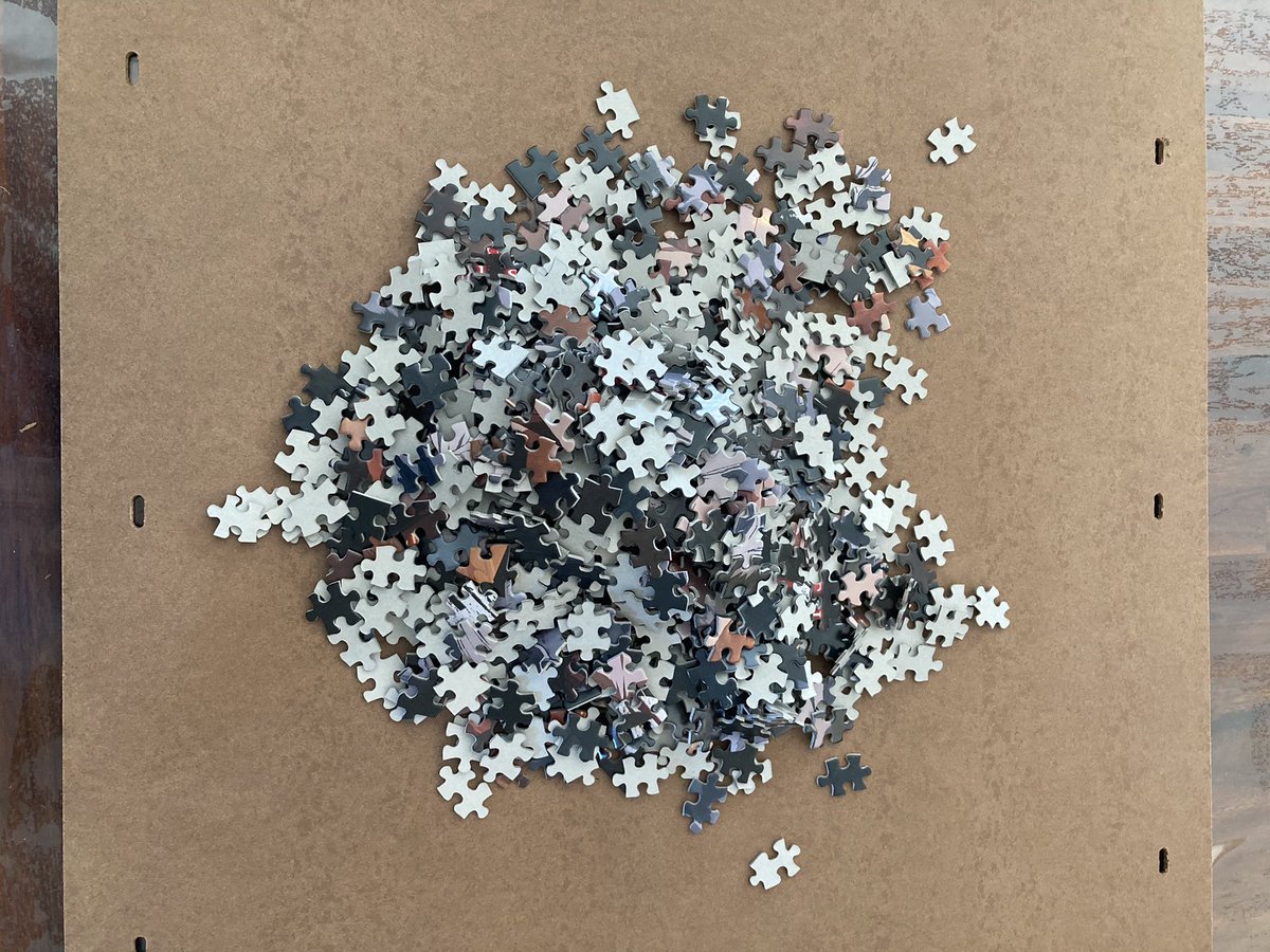 tkiconnard's tweet image. Jour 1: Puzzle Shingeki no Kyojin 1000 pièces