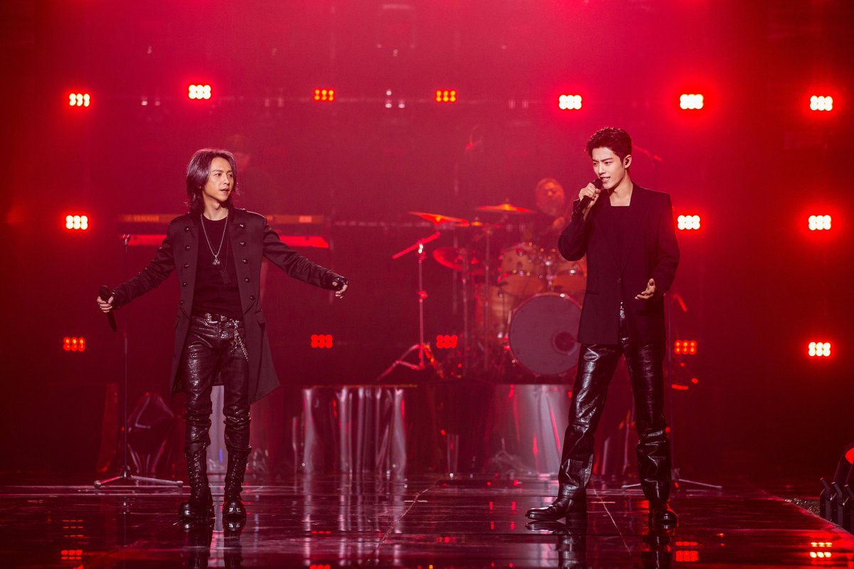 xzhan1005's tweet photo. xiao zhan performing with black panther band tonight on btv!

#newyearwithxiaozhan https://t.co/2oGFAWSrDp