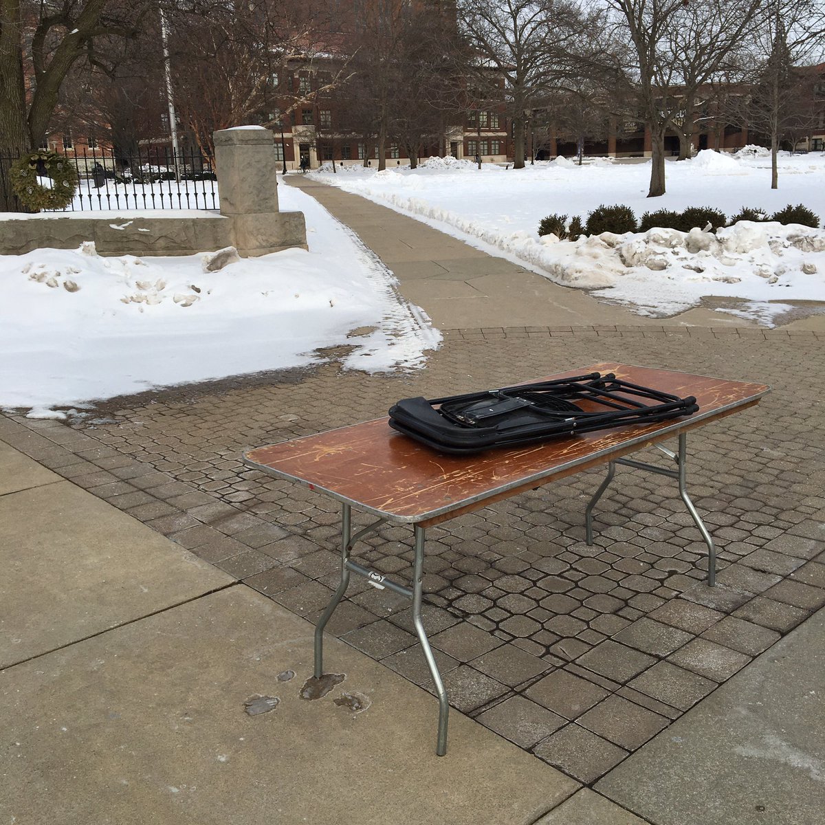 bowtieprofessor's tweet photo. I don’t know the purpose of this outdoor table @LifeAtPurdue, but I’m glad I’m not staffing it. It’s 21 degrees. https://t.co/cJlUXLkLFw