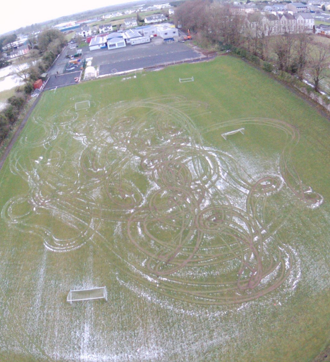 ballinrobegaa's tweet photo. Ballinrobe GAA Club strongly condemns the mindless vandalism of the @stjosephsbrobe newly redeveloped school pitch by some mindless people in their cars.  For a full statement go to our facebook page https://t.co/SHAdEQf1SS
#GAA #mayogaa https://t.co/xIjilqmH16