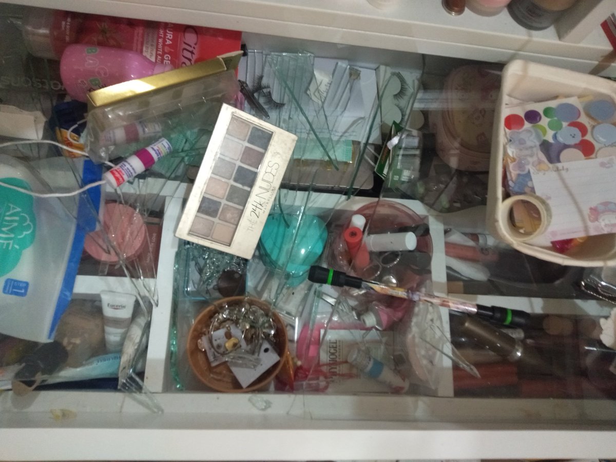 cigwithsin's tweet image. กุน่ะโอเคจะโกธรก็ไม่ลงแมวกุน่ะสุดยอดมองตาละห้อยㅜㅜ