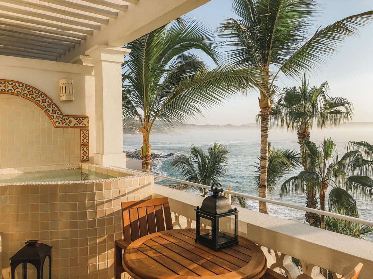 Your own private balcony to make every morning pure magic. (Photo Credit: Instagram/kristennixtravel)

Explore our Suites: bit.ly/3pLO8Sz