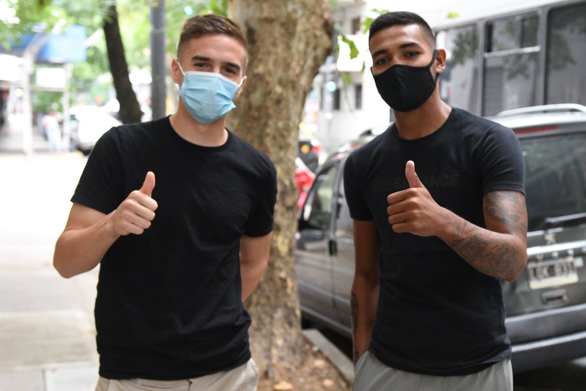 📸 Agustín Palavecino y David Martínez.

🏟 Próxima parada: Estadio Monumental. 🖋😉