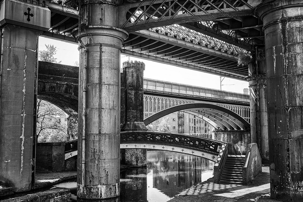 studioart86's tweet photo. Aitchison's unique talent of identifying and capturing an atmospheric, sometimes gritty, street scene, juxtaposed with aesthetic backdrops, ensures that each piece of work has an organic, honest yet captivating narrative. https://t.co/H1dO97Y5mC
