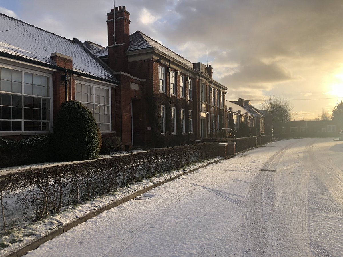 SkegGrammar's tweet photo. As Term 3 comes to a close, let’s continue to be kind to one another, stay safe, and use the time to recharge ahead of the return on 22 February. Thank you #SGSFamily #ASoundConscience #WallOfBrass https://t.co/GzpzXCojBf