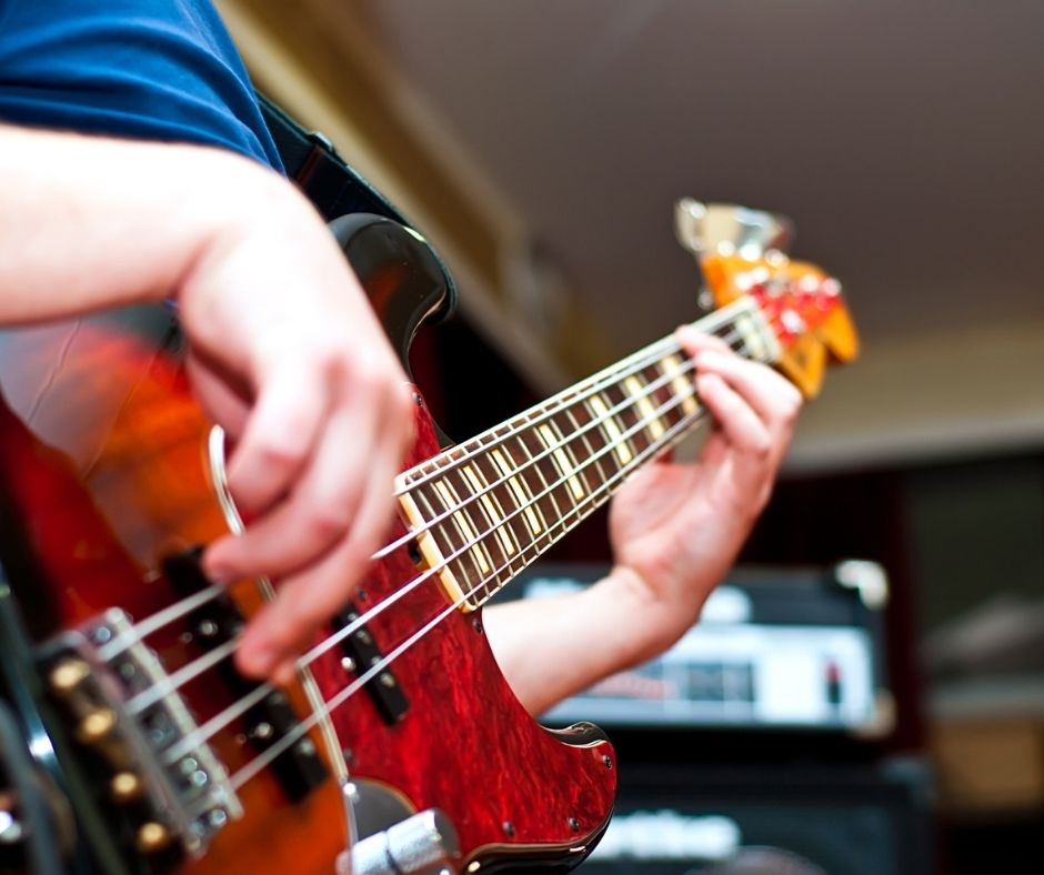 RichardsMusicTO's tweet photo. Jazz Bass or Precision? It comes down to look, feel and sound - audition a few models of each to decide! 
Shop on our website today: https://t.co/jR32fhHI7w
#instrumentrentals #contestmusic #instrumentrentals #drums #ukuleles https://t.co/eCvbpDzTFV