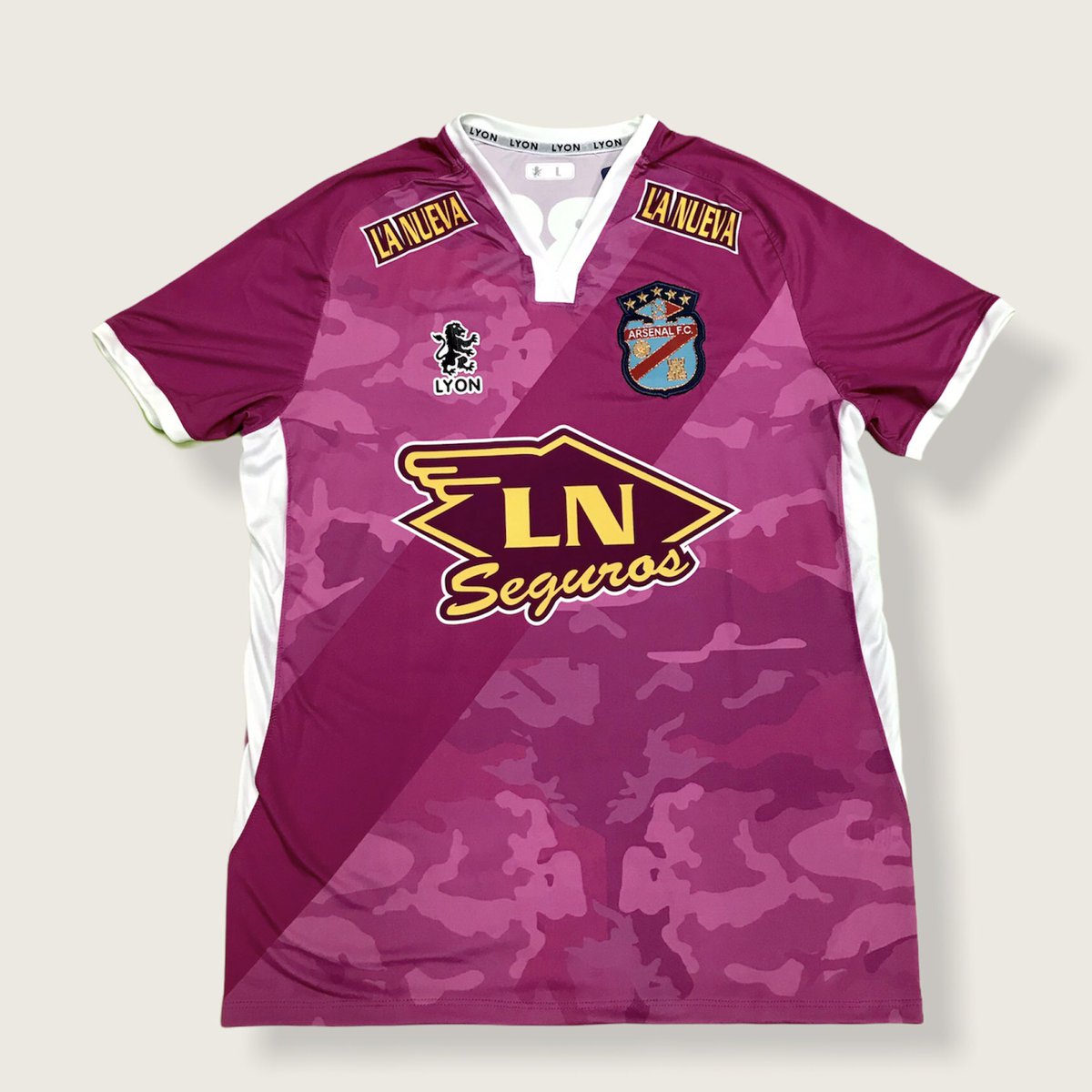 ArseShop tweet media