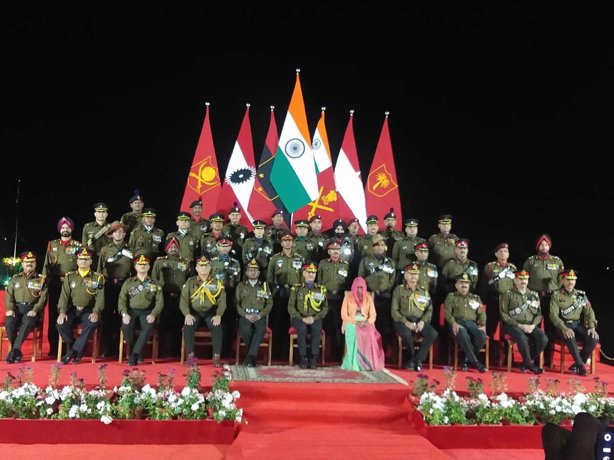 PRODefRjsthn's tweet photo. #SouthernComd #Investitureceremony LtGenJSNain honours the #RealHeroes #sacrifice #Dedication #Courage #Conviction in line of duty honoured !!
36 #Individualawards 
22 #unitcitations 
1 #GallantryPosthumous
2 #Senamedalbar 
1 #Womanofficer #VSM
@adgpi
@SpokespersonMoD 
@PIBJaipur https://t.co/BKHEqeVxcD