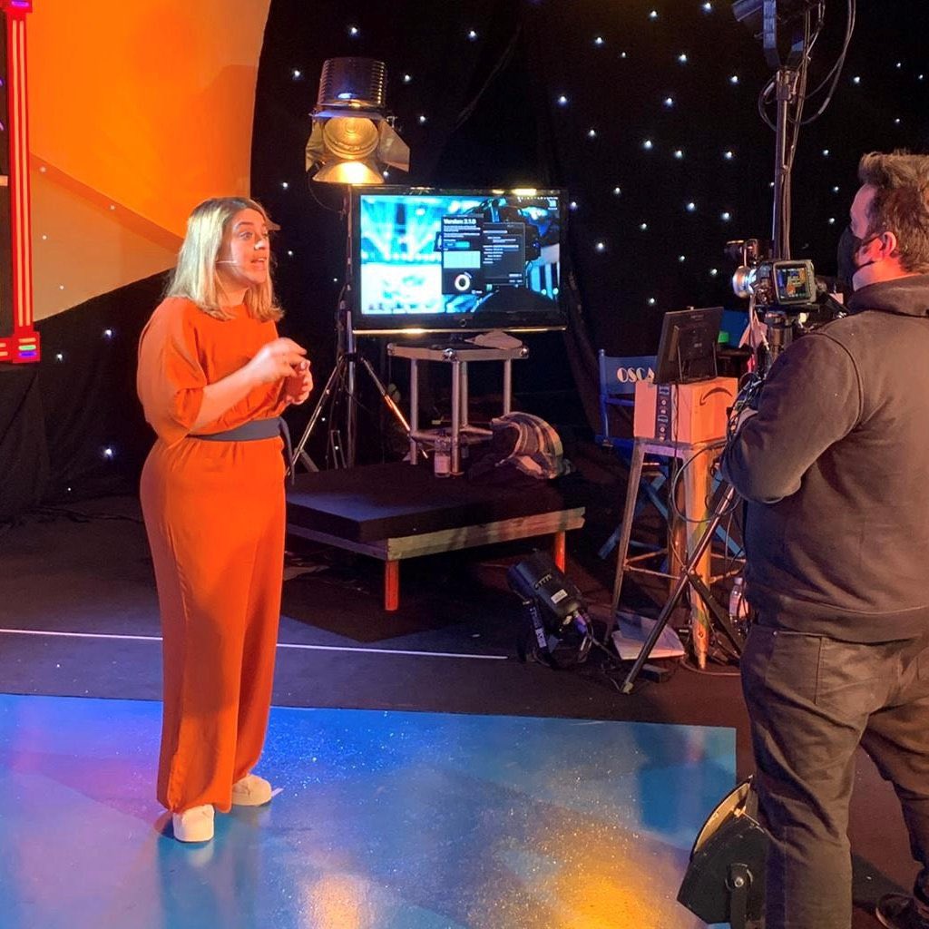 WestEndCovers's tweet image. Tonight at #MischiefMovieNightIn @mischiefcomedy Nancy Zamit (#NancyZamit) will be taking over director Oscar’s chair as EMMY! 🎥