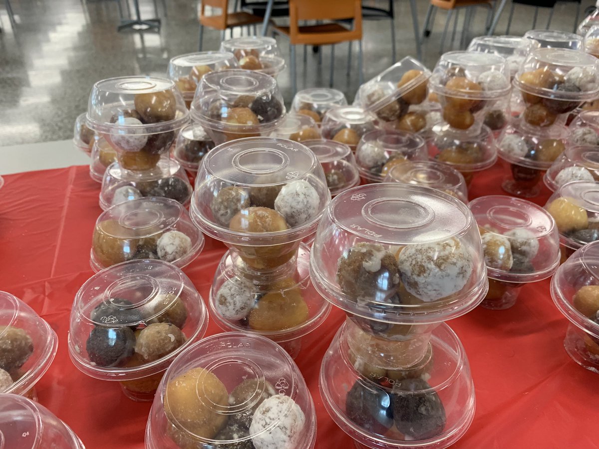 nickadiscenza's tweet photo. Huge thank you to @bmmspta for the Dunkin’ treat! Best PTA in the land! https://t.co/4Kj30CkvHu