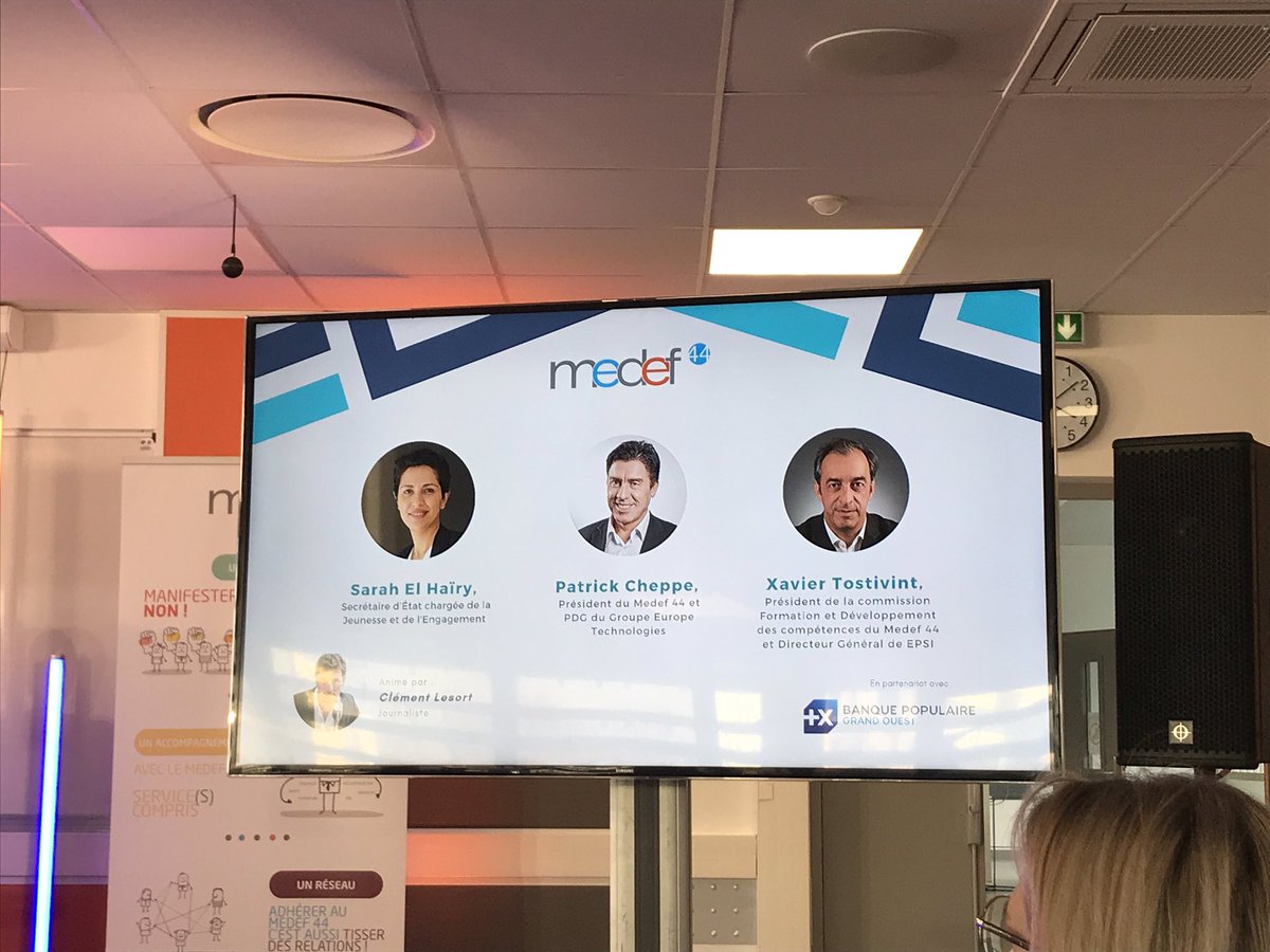 MedefPDL's tweet photo. Débat sur la jeunesse #alternance #stage #servicespecifique avec @sarahelhairy @CheppeP @TOSTIVINT1 organisé par @MEDEF44 et animé par @Clement_Lesort https://t.co/hxnYj7wqoA