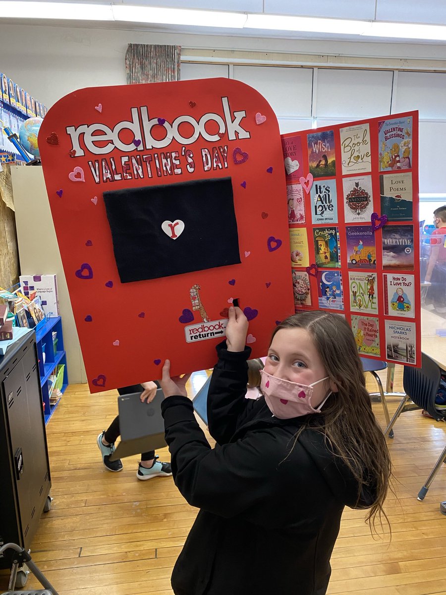 htsavonlibrary's tweet photo. How creative is this??? I’m all about this becoming a real thing! #valentinesbox ❤️ https://t.co/7gKDNHYHg7