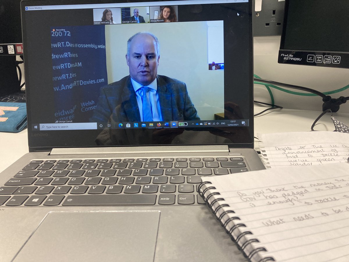 meleriwilliams7's tweet image. Presenting CJS News programme for the first time!🎙

- @ItsRhysNelson exclusive on Valentine’s Day and stalking 
- Rugby concussions @RondelRoss 🏉
- #cladding scandal in Wales @alicia_pocock 🏠 
- Cardiff Uni research on a new galaxy @ZolaHargreaves 🌌 
+MORE!

#cardifftrained