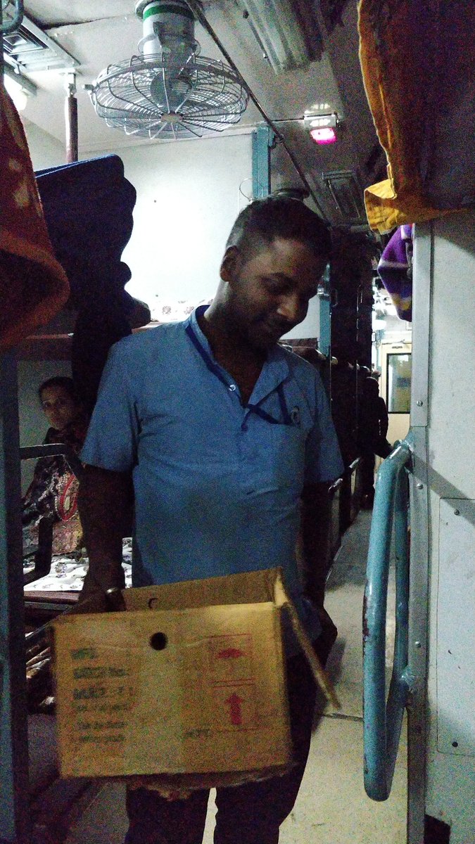 IshaanDixit's tweet photo. @PMOIndia @RailMinIndia @Central_Railway @IRCTCofficial @PiyushGoyal @PiyushGoyalOffc 
@COVIDNewsByMIB #corona @ndtv  @aajtak 
After continuous complaints since afternoon, no output. Majority of IRCTC PPL not wearing mask. I am providing proof, disappointed with rail madad app. https://t.co/VOQhdN05PL