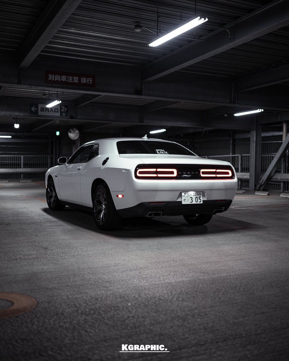 SRT8_Ls666's tweet photo. スポイラーない記念に撮ってもらった😎
#dodge #challenger #sxtplus #mopar #ダッジ #チャレンジャー #モパー #アメ車好きな人と繋がりたい #車好きな人と繋がりたい https://t.co/cWVNWqF9pr