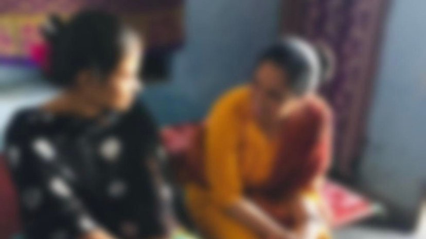 Welcome home, Aparna! 

Aparna was rescued in August 2015. After living in a shelter home for 5 years, she recently returned home to be with her sisters and grandmother.  Aparna wants to enroll in a beautician course and learn tailoring skills at home.  Let's cheer her on!