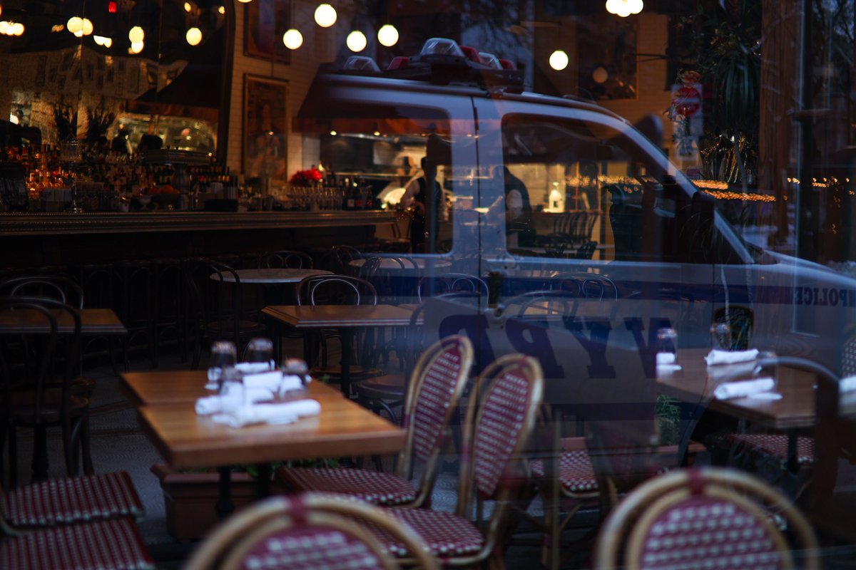 EaterNY's tweet photo. Indoor dining resumes (again) in NYC today https://t.co/qUBt0mvnlo https://t.co/DiJ40xu3wu