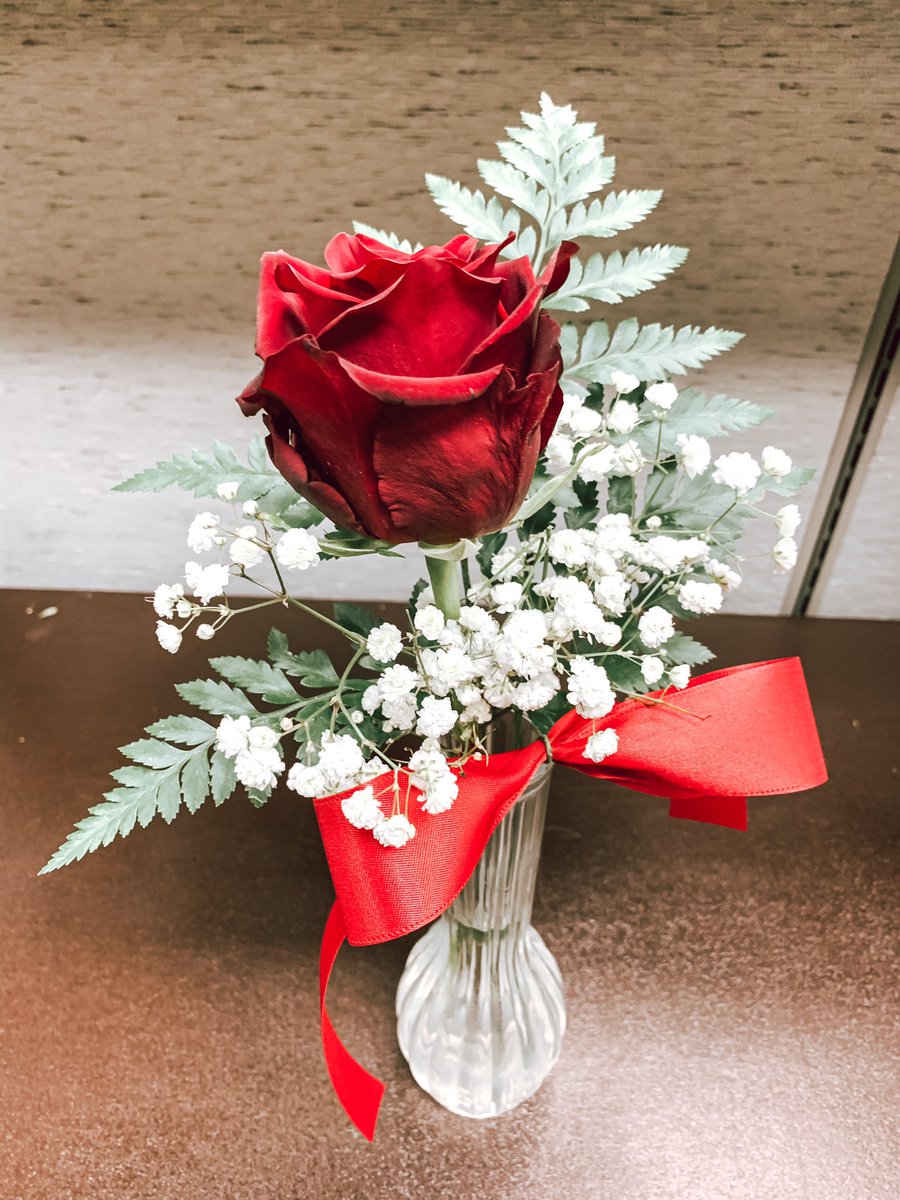 firstbaptistada's tweet photo. Praise God we are able to deliver over 4 dozen roses to our widows! 🌹
-
“Take care of any widow who has no one else to care for her.”
1 Timothy 5:3
#AdaFirst #LovingOurWidows #RedRoses #ServingOurCommunity #CaringForOneAnother #ForAda https://t.co/WpCMHgKg1p