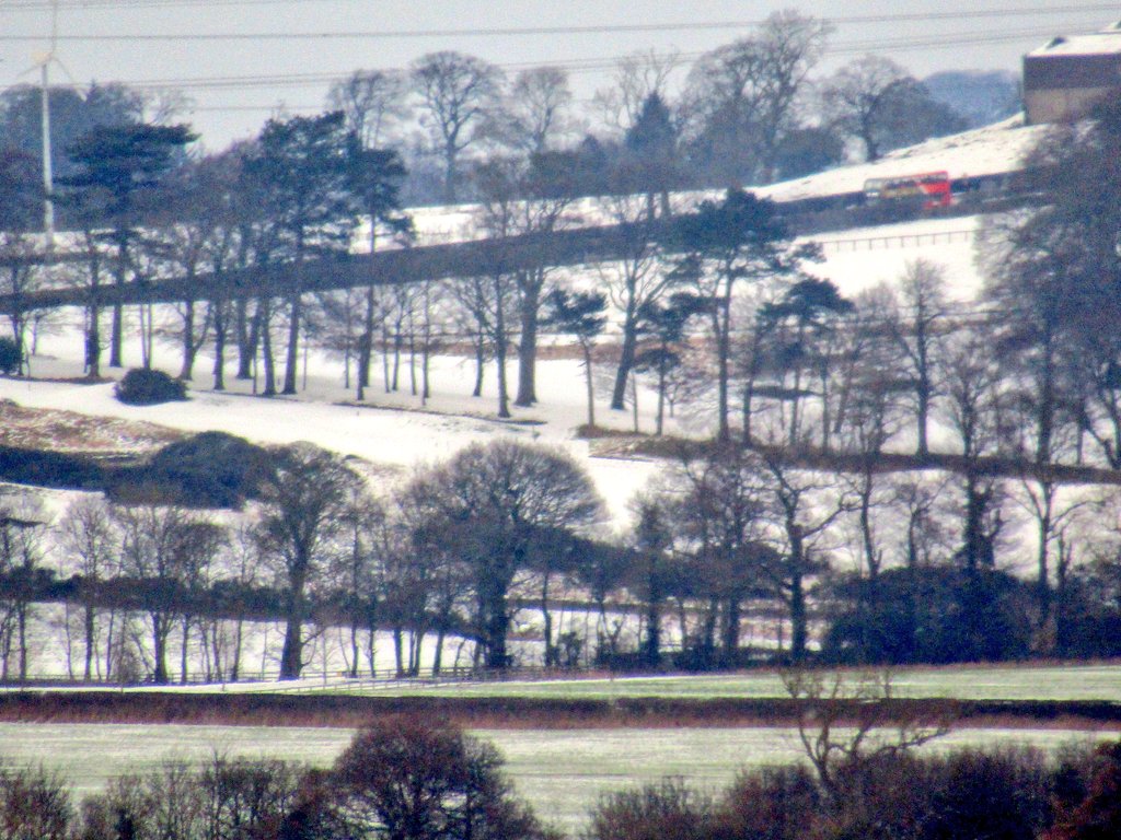 ALSP8's tweet image. Fantastic view from home across the snowy #TyneValley.

@gonortheast Enviro 400 6352 can be seen working #Xlines X84 from #Newcastle to #Hexham